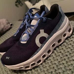 On Cloud Cloudmonster